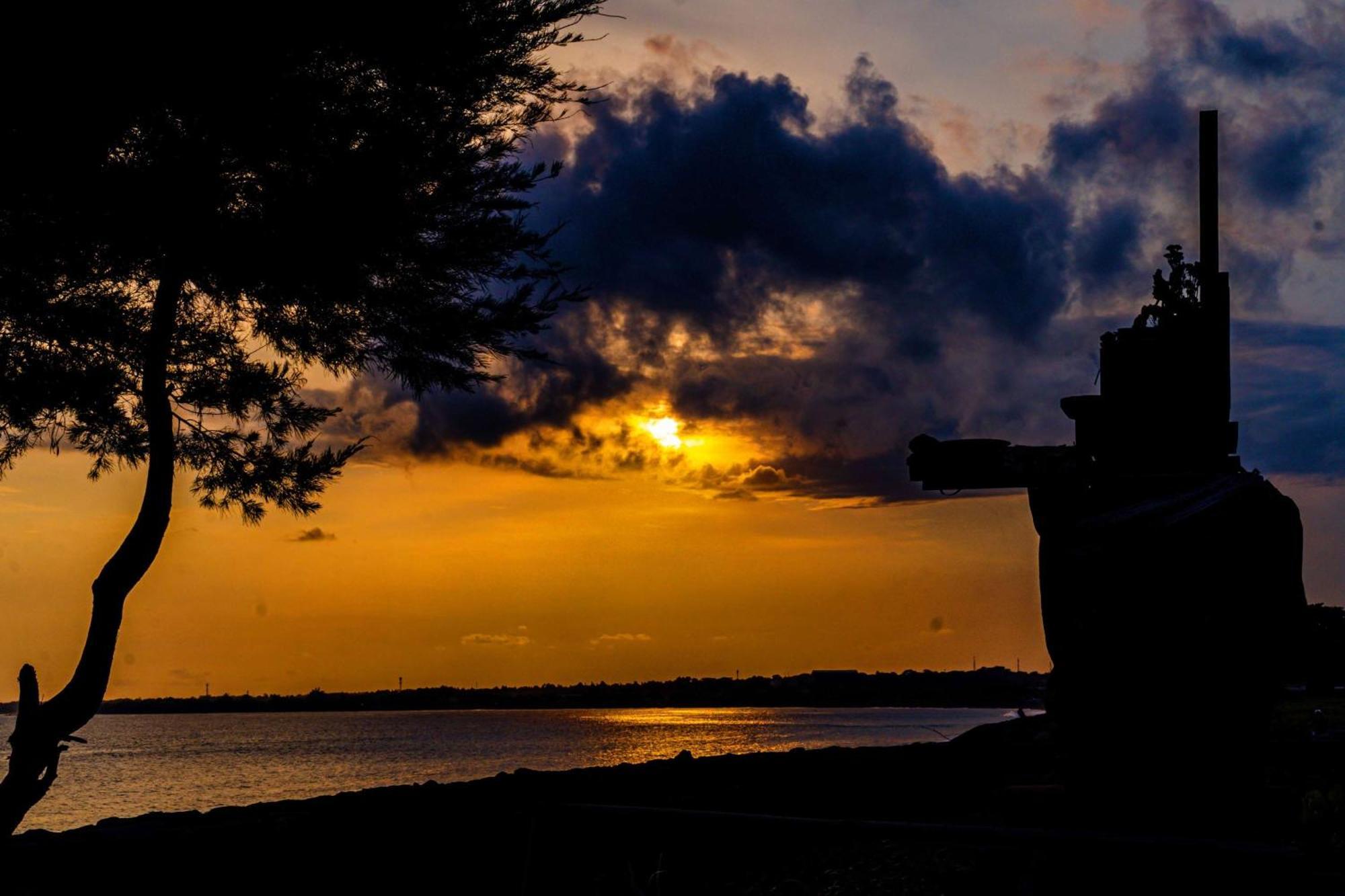 منتجع ويندام تامانساري جيفا بالي Siyut المظهر الخارجي الصورة Sunset at Lake Worth