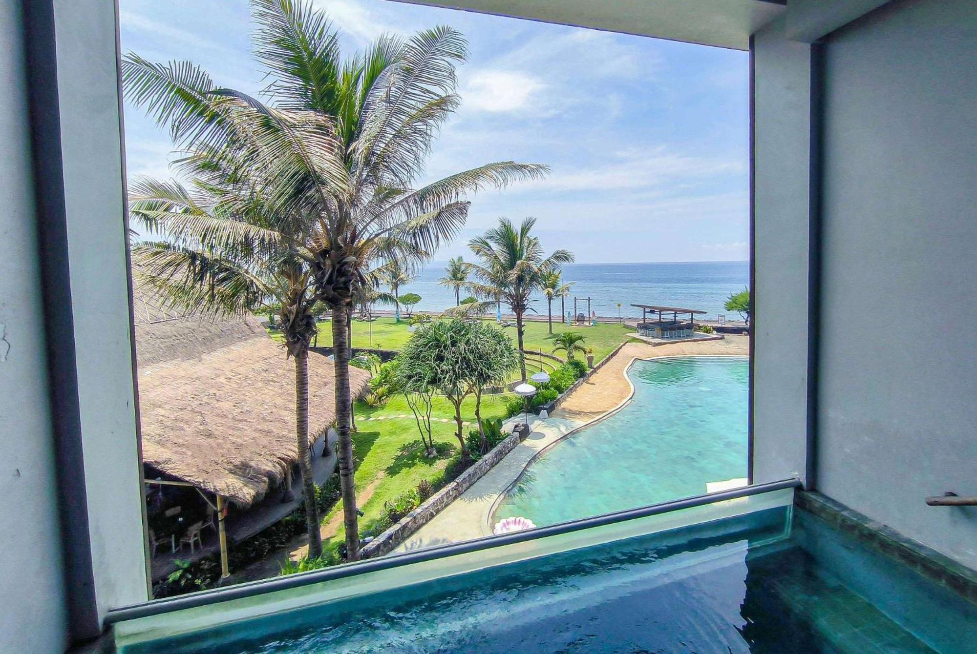 منتجع ويندام تامانساري جيفا بالي Siyut المظهر الخارجي الصورة View from the pool at the hotel